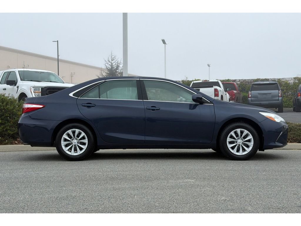 Used 2017 Toyota Camry LE FWD image 3