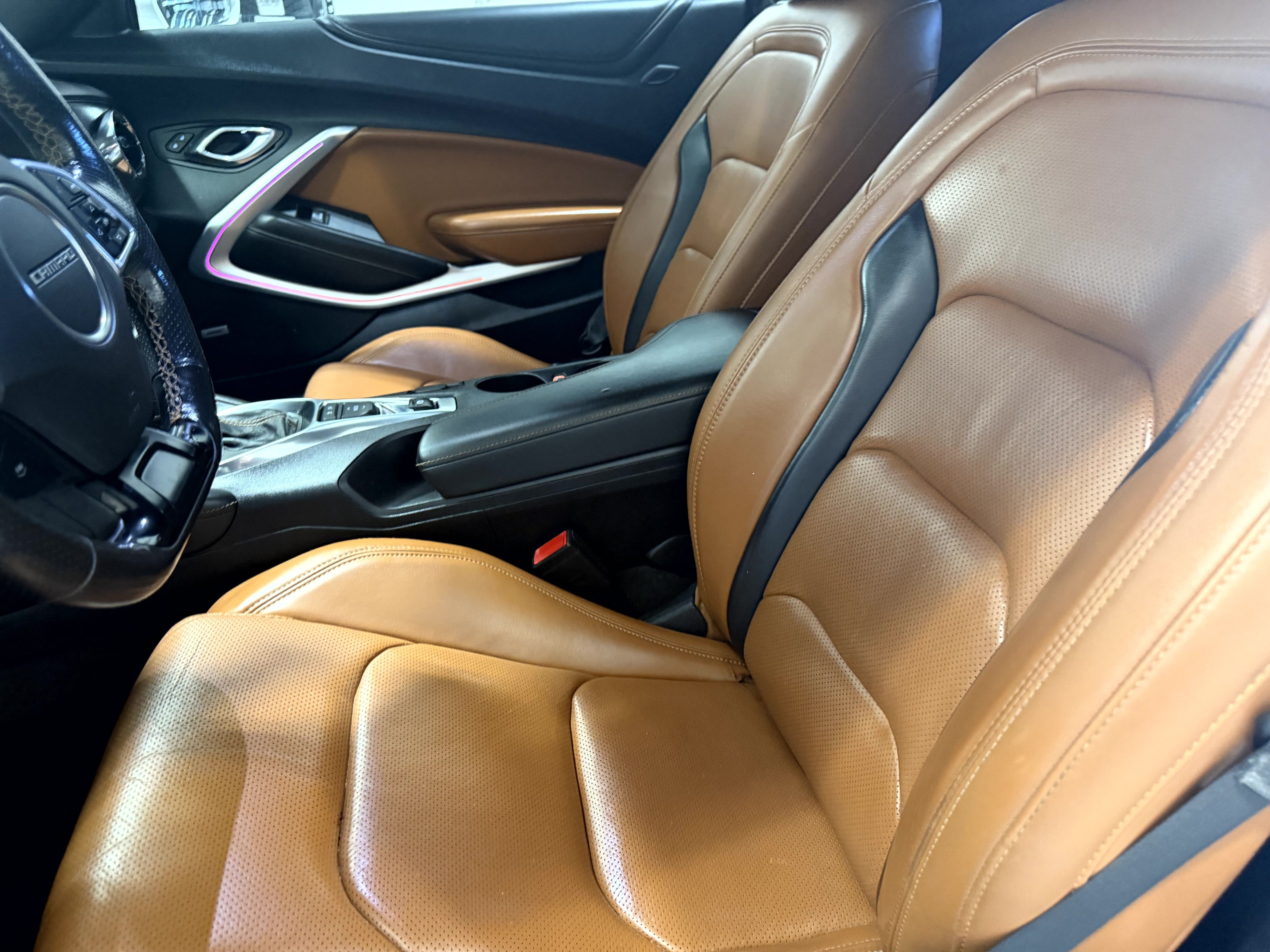 Used 2019 Chevrolet Camaro LT RWD image 12