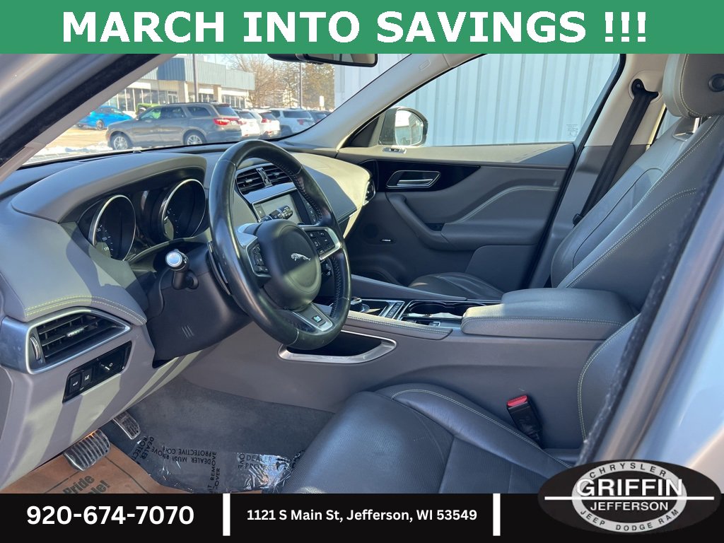 Used 2017 Jaguar F-PACE R-Sport image 13