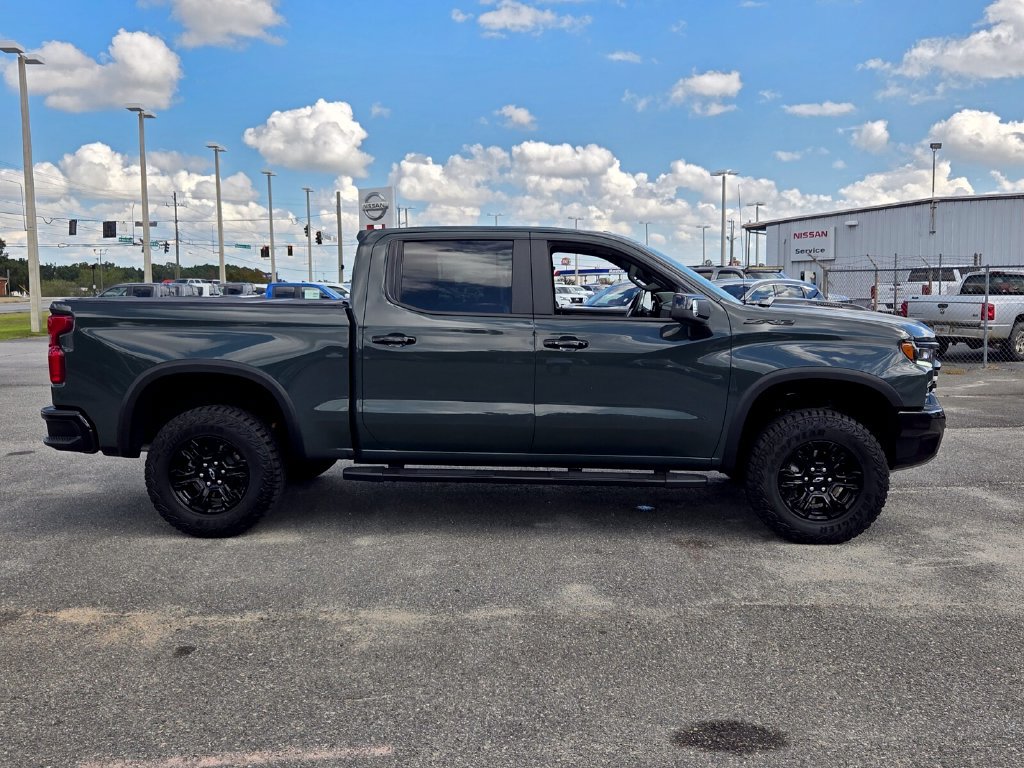 Used 2026 Chevrolet Silverado 1500 ZR2 w/ Dark Appearance Package AWD/4WD image 13