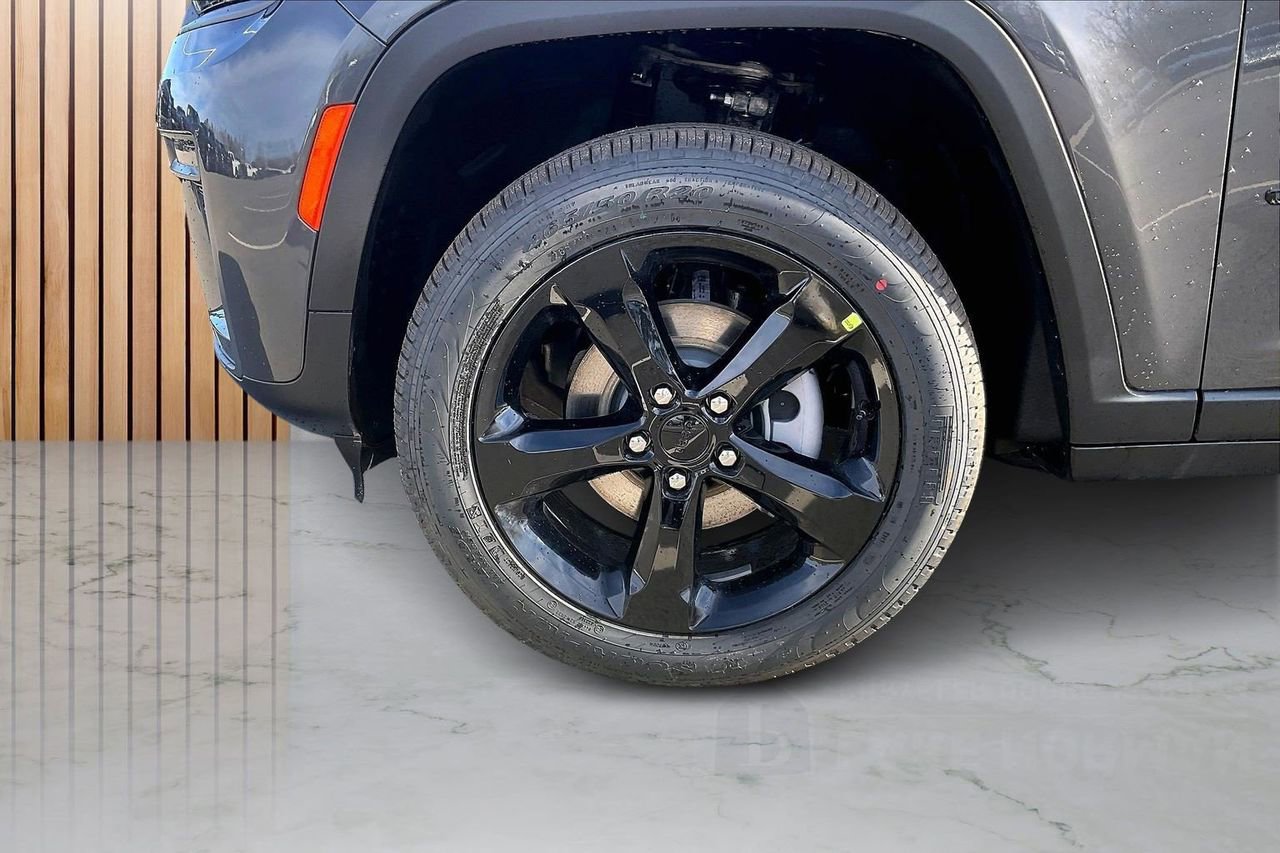 New 2026 Jeep Grand Cherokee Limited w/ Limited Altitude Package image 32