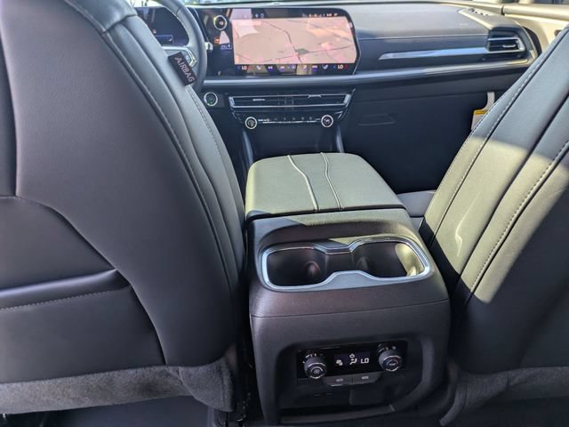 New 2026 Chevrolet Traverse LT w/ Driver Confidence Package FWD image 29