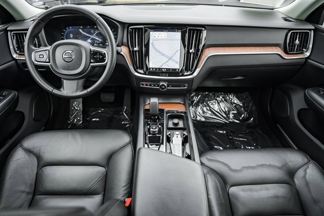 Used 2024 Volvo S60 B5 Plus image 20