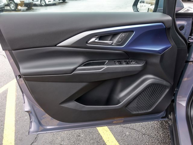 New 2026 Chevrolet Equinox EV LT image 12