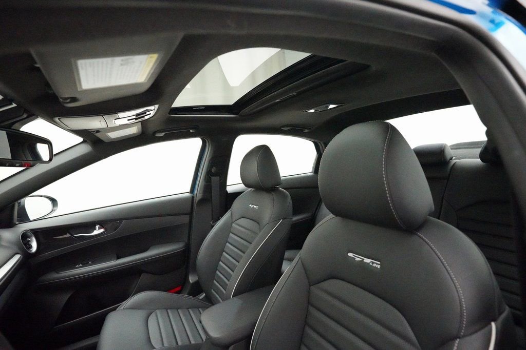 Used 2024 Kia Forte GT-Line w/ GT-Line Premium Package image 31