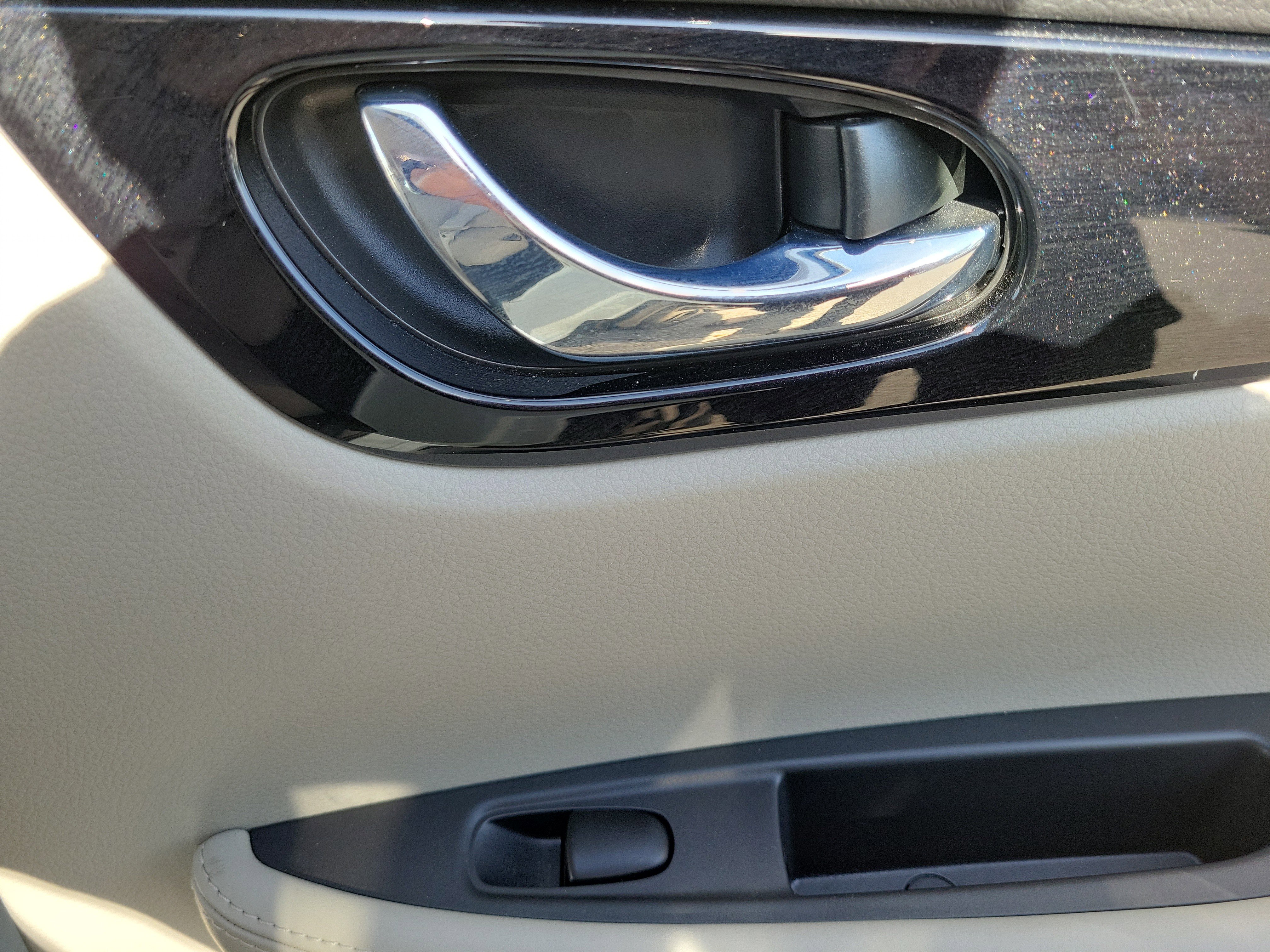 Certified 2021 Nissan Rogue Sport SL w/ Premium Package FWD image 19
