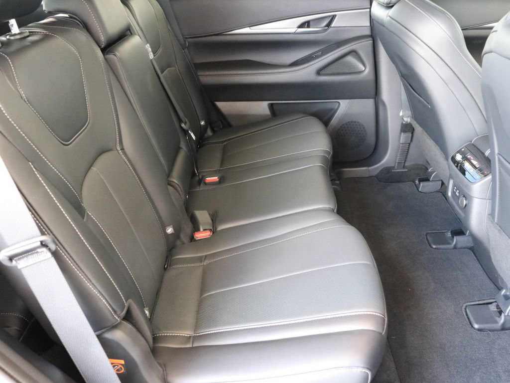 Certified 2023 INFINITI QX60 Luxe w/ Cargo Package AWD/4WD image 46