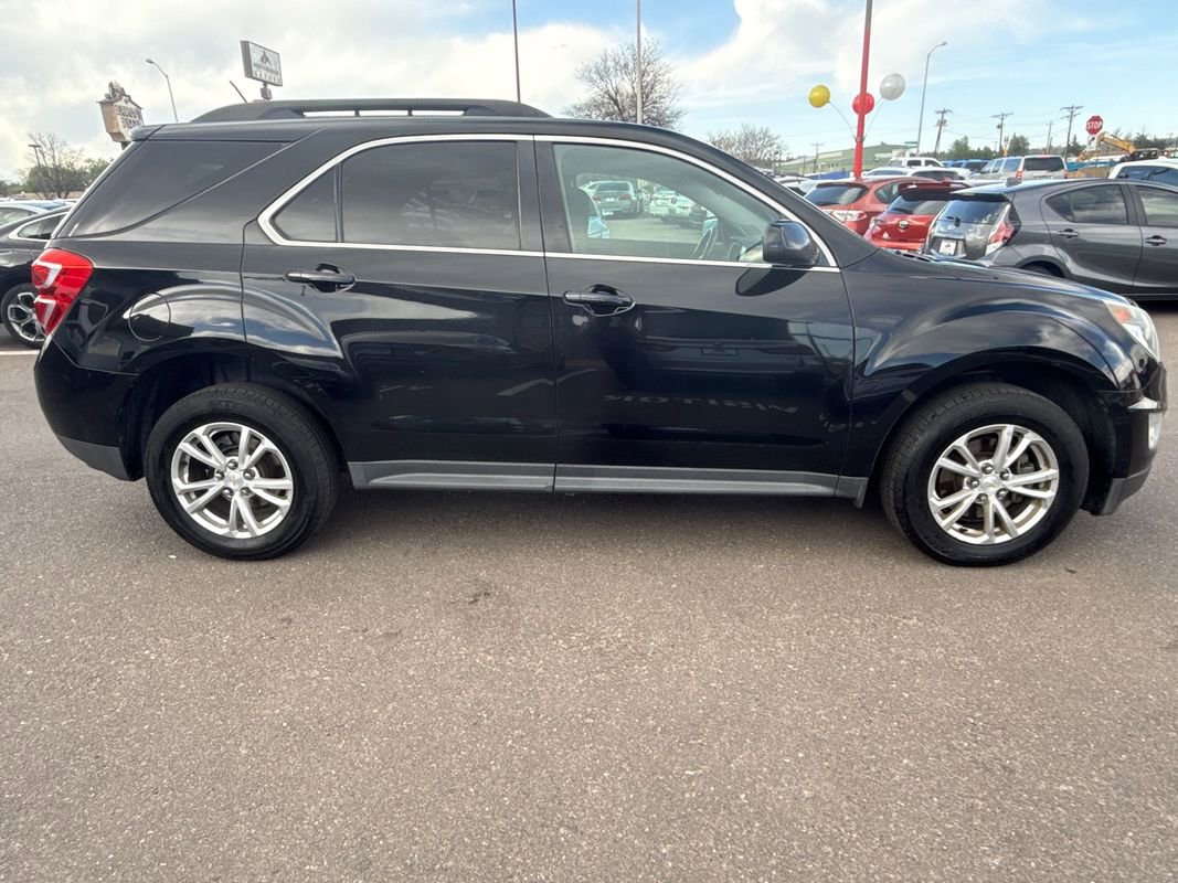 Used 2017 Chevrolet Equinox LT w/ Convenience Package AWD/4WD image 8