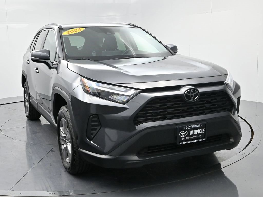 Used 2024 Toyota RAV4 XLE image 2