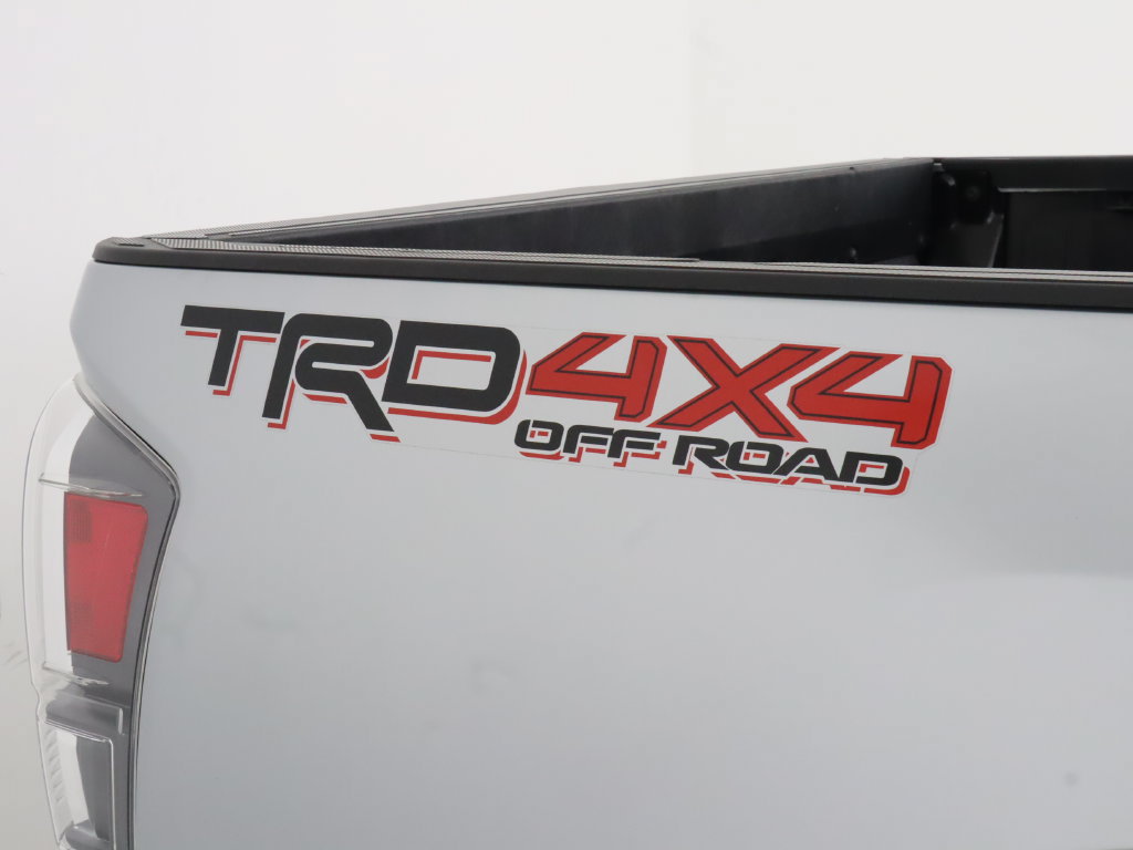 Used 2022 Toyota Tacoma TRD Off-Road AWD/4WD image 12