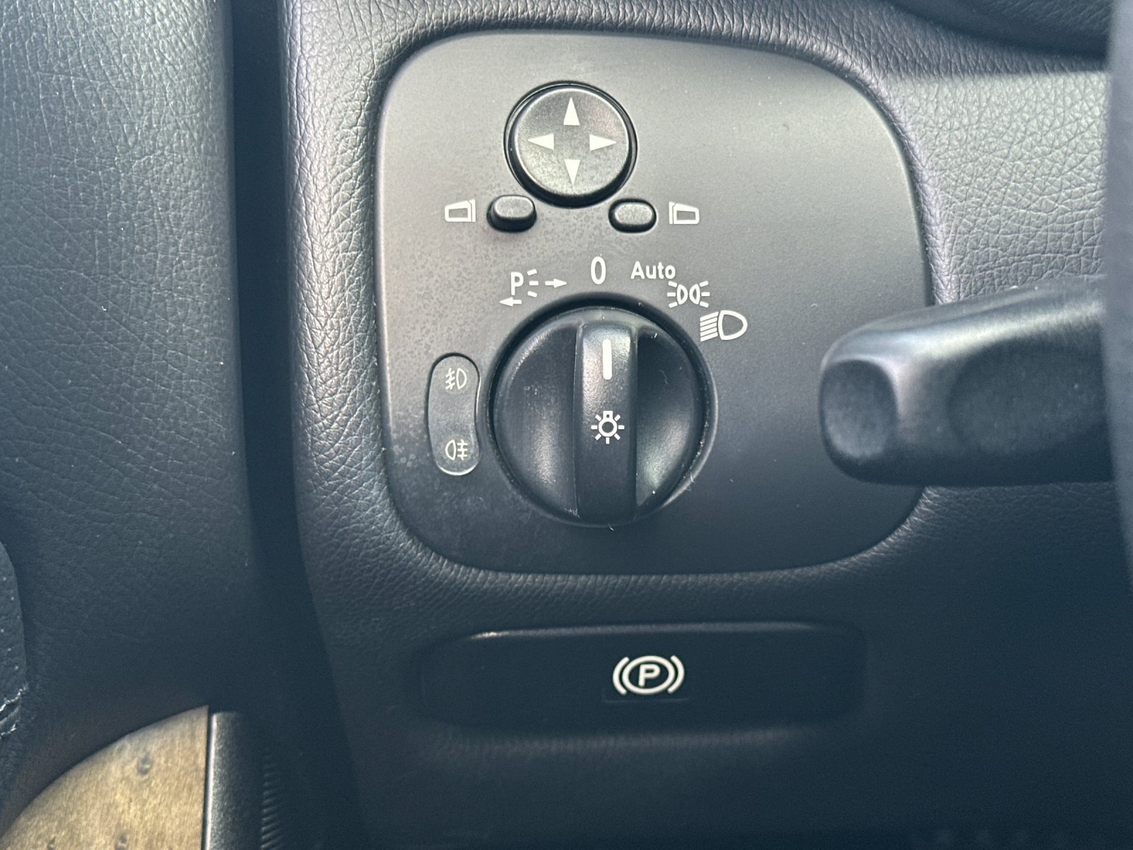 Used 2007 Mercedes-Benz C 230 Sedan image 26