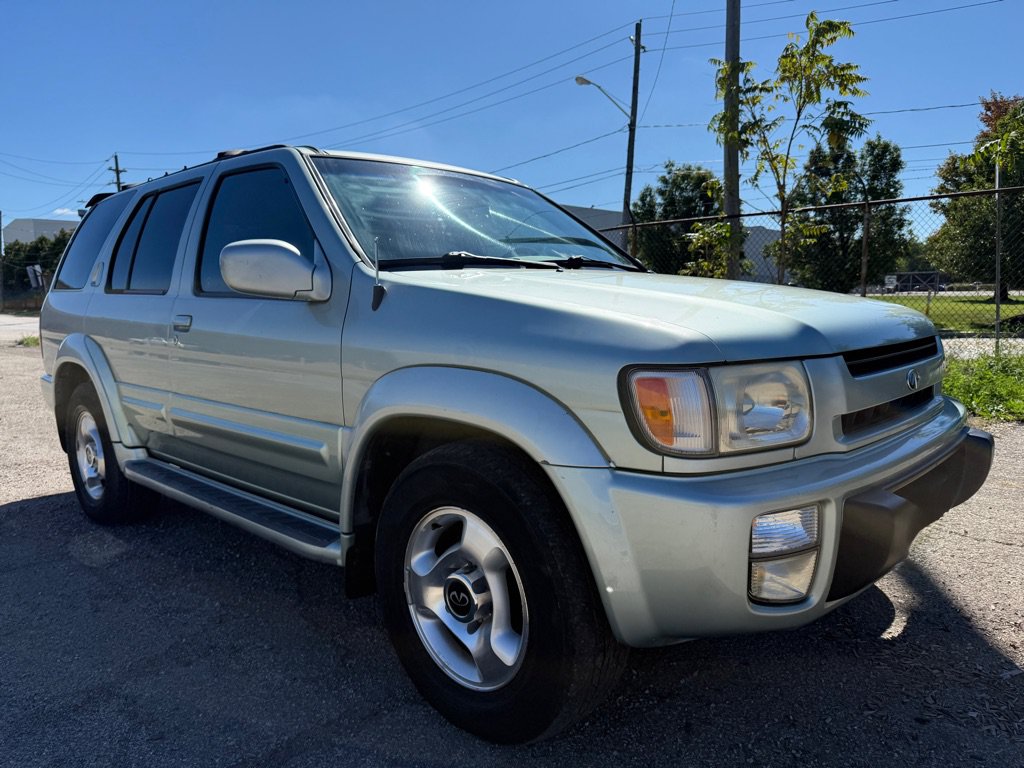 Used 2000 INFINITI QX4 4WD image 1