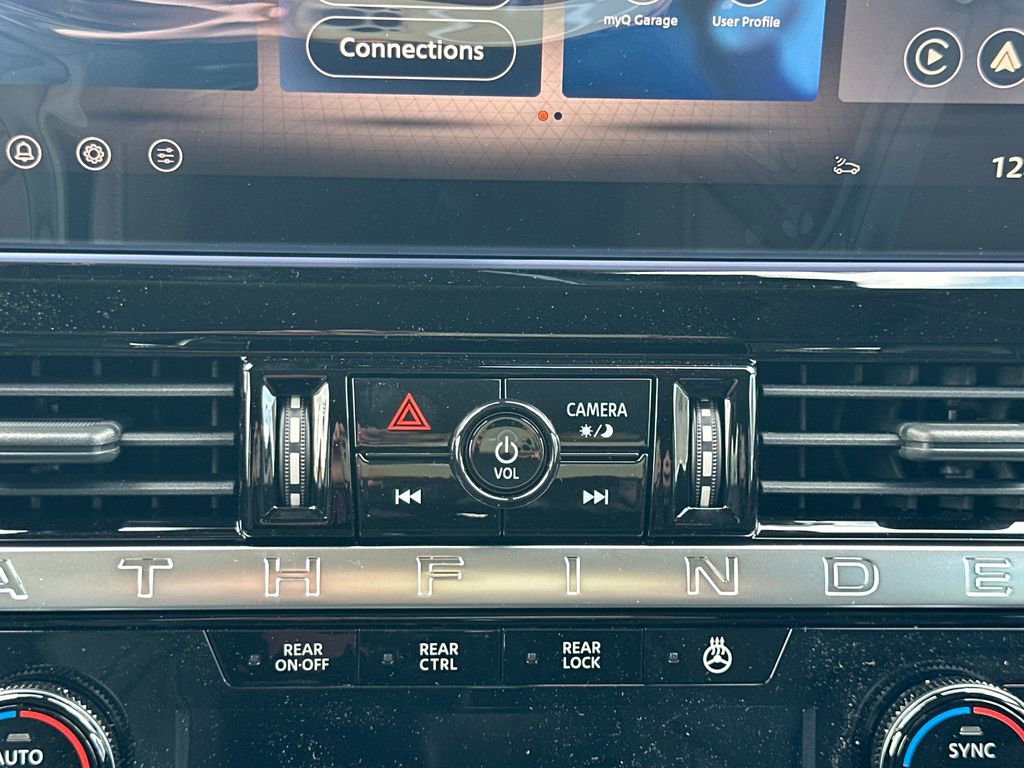 New 2026 Nissan Pathfinder SL w/ SL Premium Package image 23