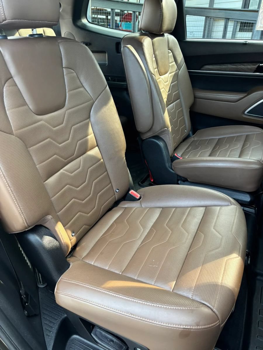 Used 2021 Kia Telluride SX w/ SX Prestige Package AWD/4WD image 16
