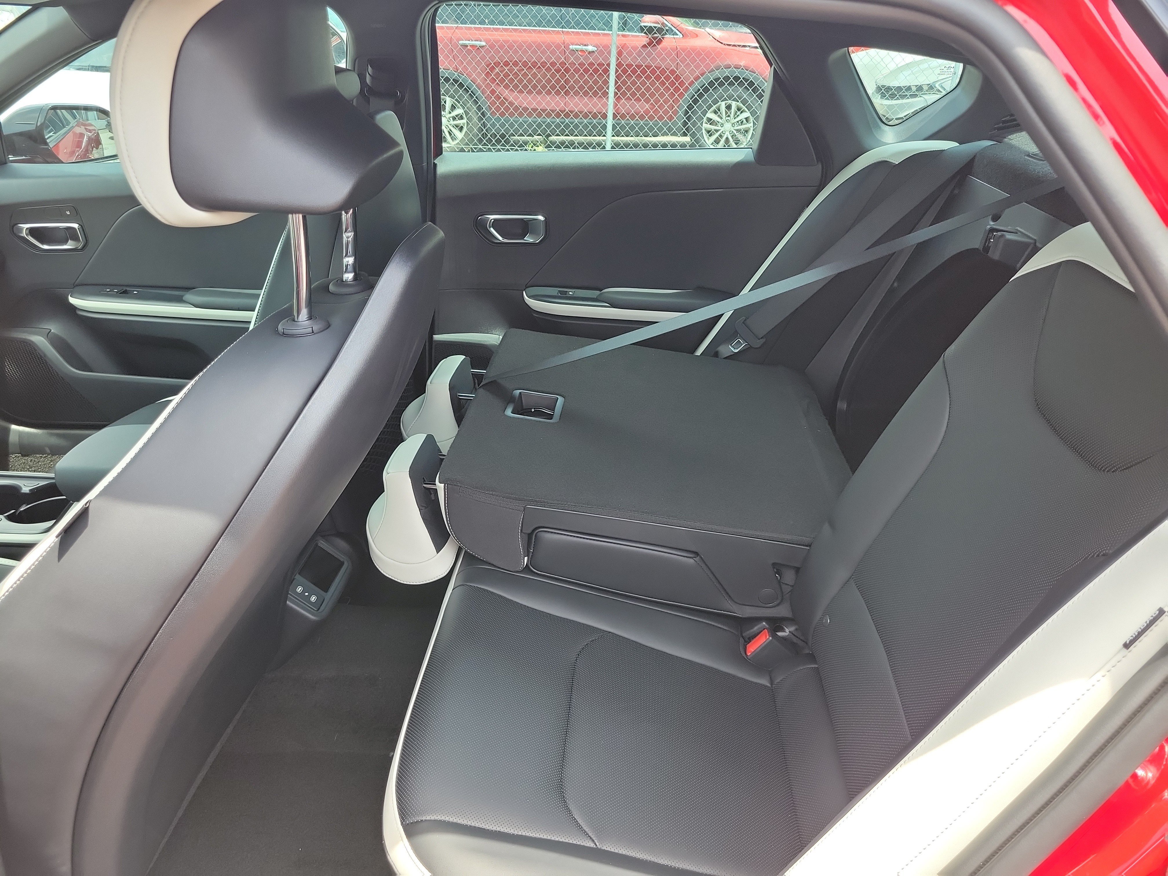 New 2026 Kia K4 GT-Line w/ GT-Line Sunroof Package FWD image 10