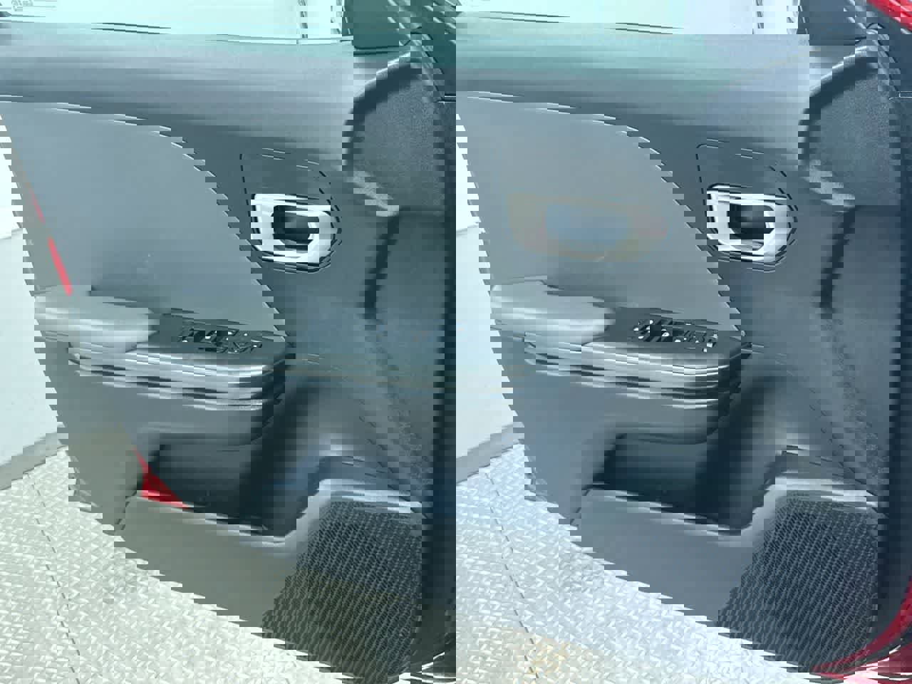 Used 2025 Kia K4 LXS image 29