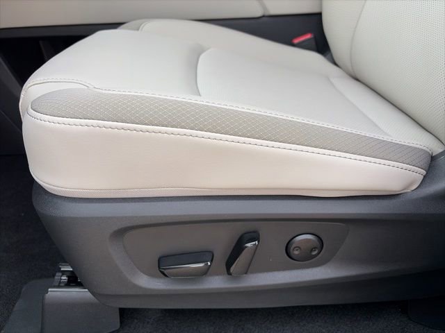 New 2026 Nissan Pathfinder SL image 10