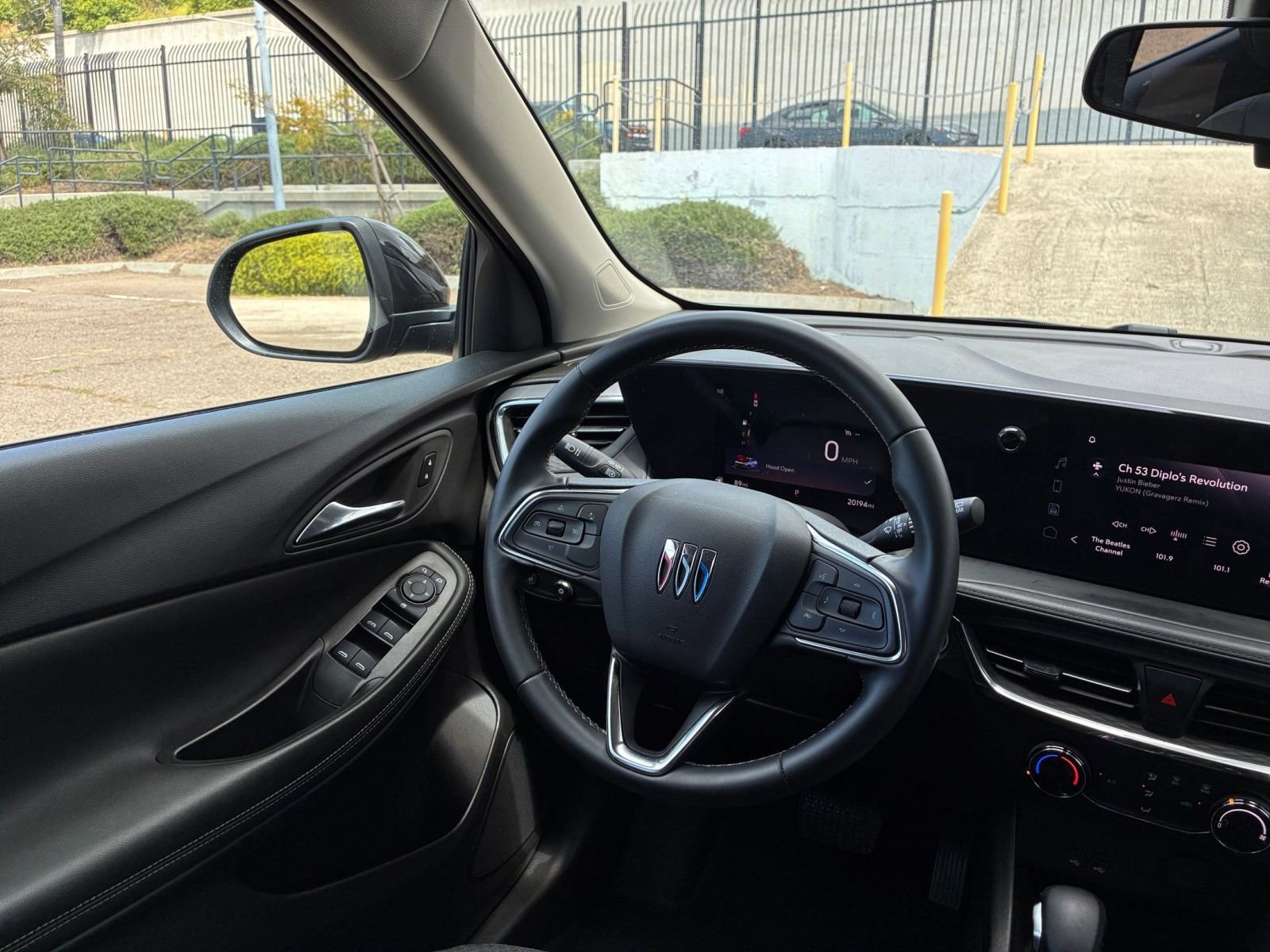 Used 2025 Buick Encore GX Preferred image 33