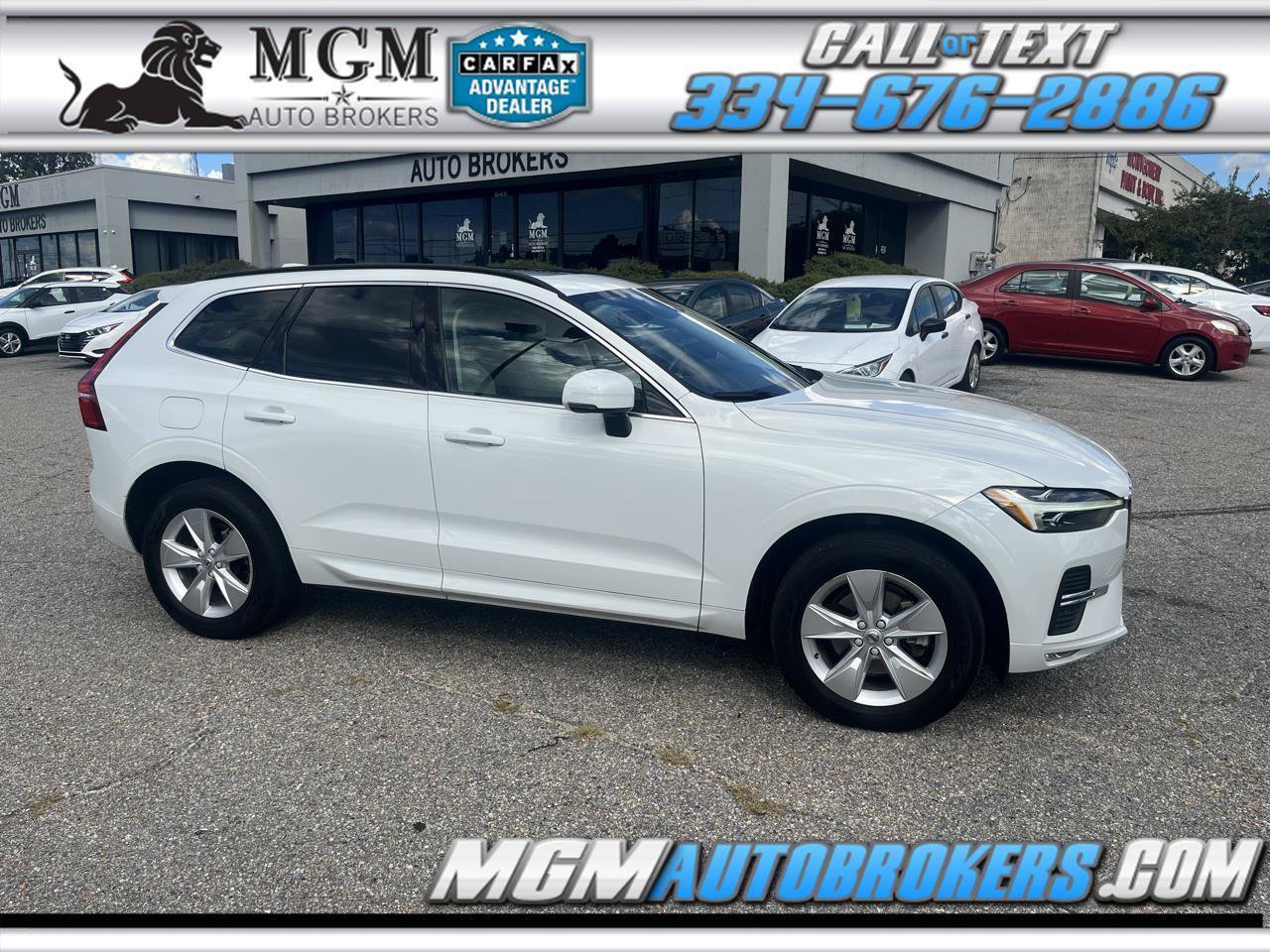 Used 2022 Volvo XC60 B5 Momentum AWD/4WD image 1