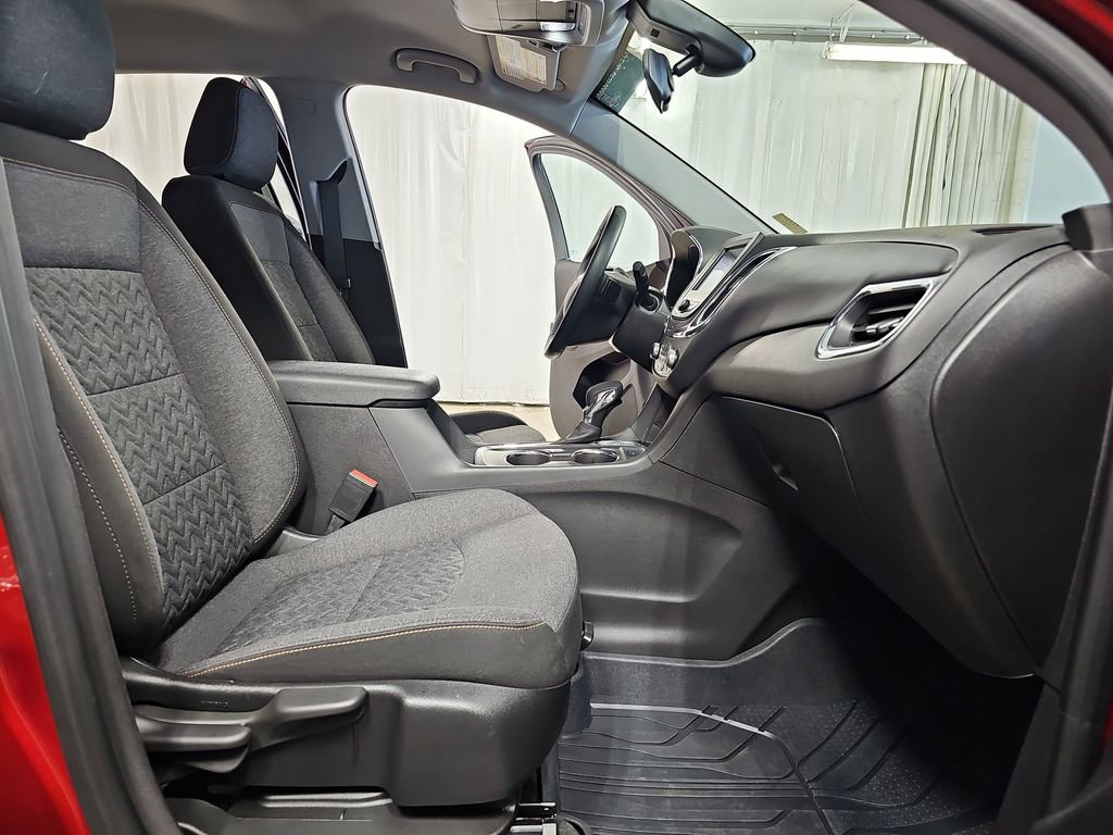 Certified 2024 Chevrolet Equinox LT w/ LPO, Floor Liner Package image 13