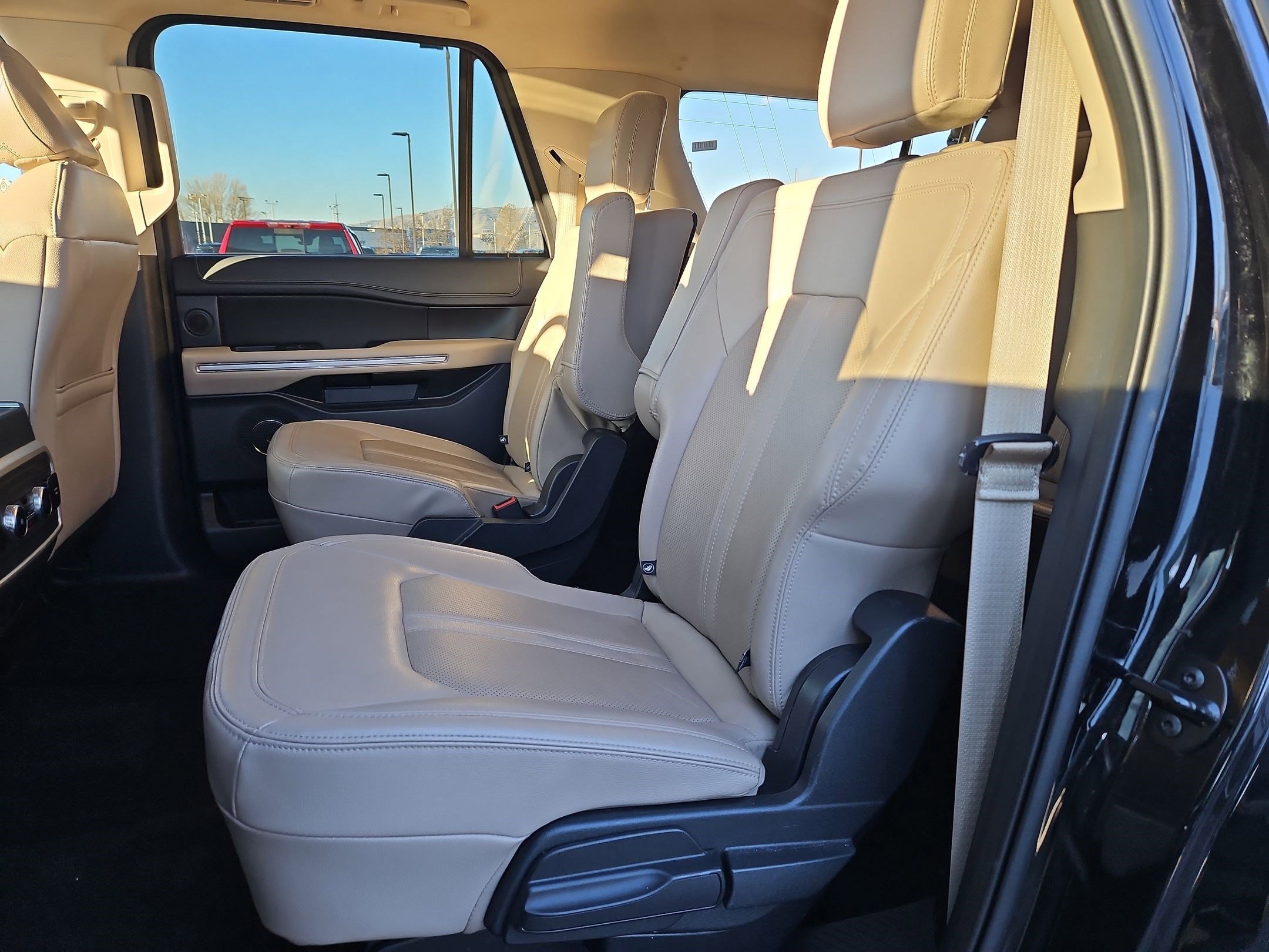 Used 2024 Ford Expedition Max Limited image 31