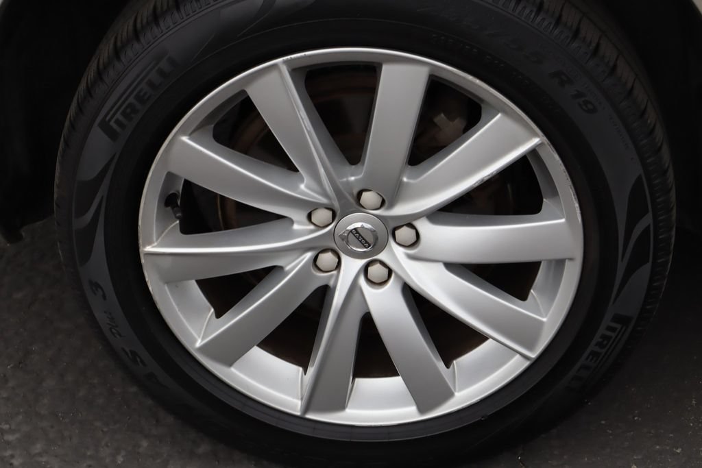 Used 2016 Volvo XC90 T6 Momentum w/ Momentum Plus Package AWD/4WD image 11