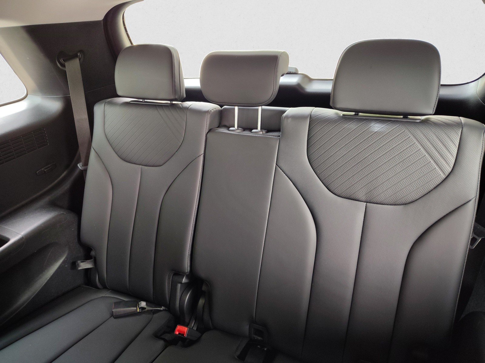 Used 2024 Hyundai Palisade SEL FWD image 19