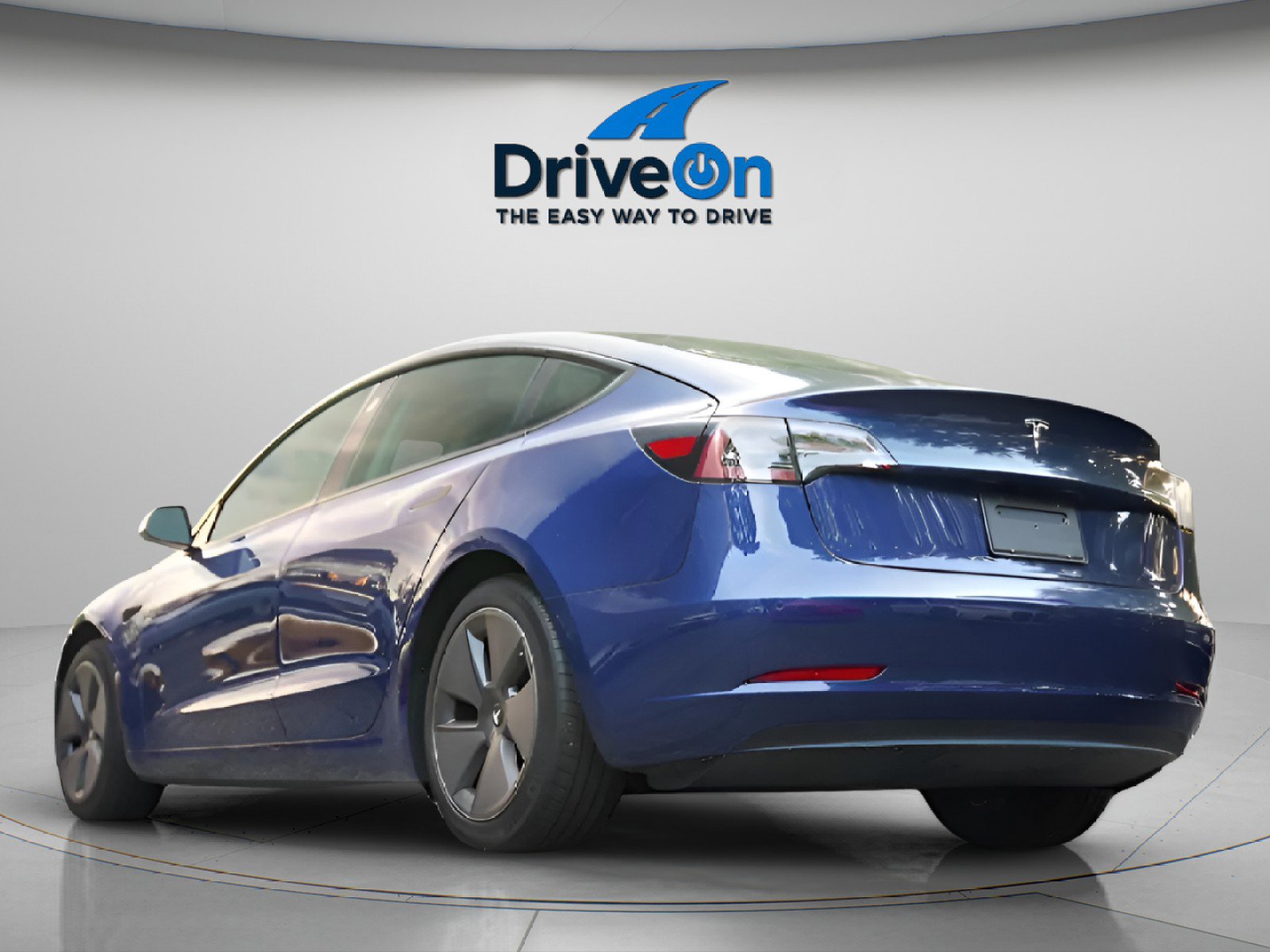 Used 2021 Tesla Model 3 Standard Range Plus image 9