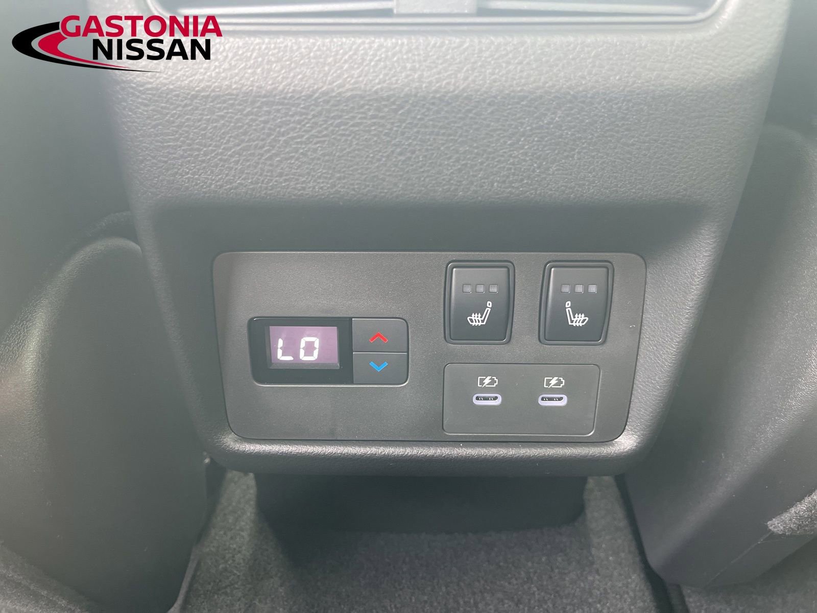 Used 2026 Nissan Rogue Platinum w/ Platinum Premium Package image 18