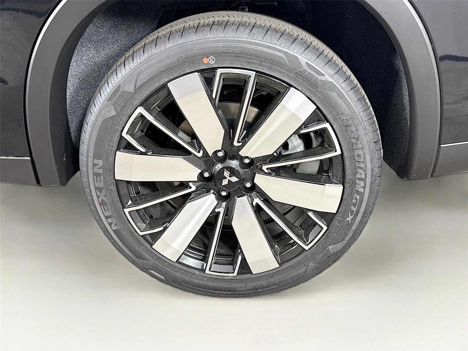 New 2026 Mitsubishi Outlander SE image 29