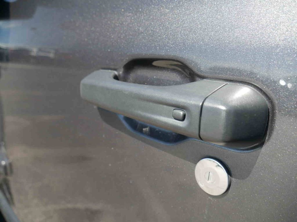 Certified 2023 Jeep Gladiator Willys image 11