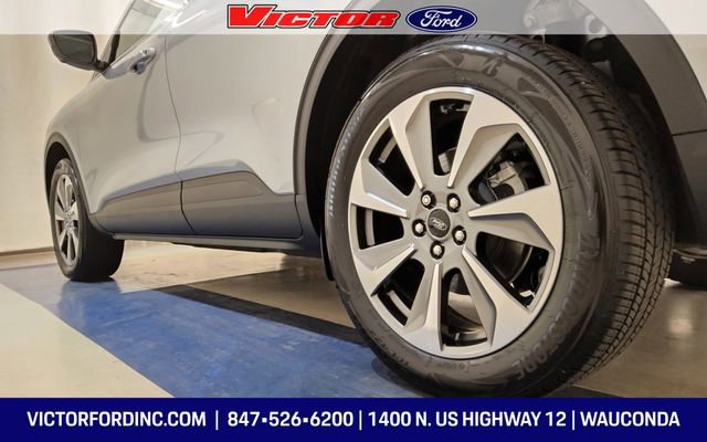 Used 2023 Ford Escape Platinum w/ Premium Technology Package image 17