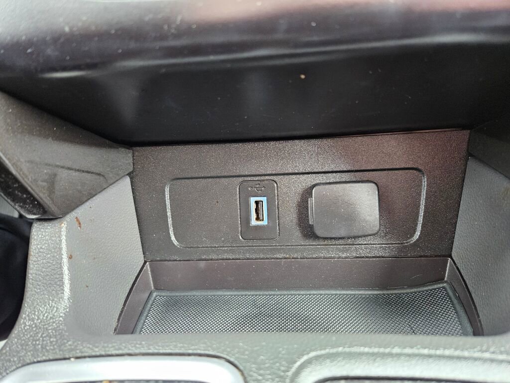 Used 2017 Ford Escape Titanium image 27