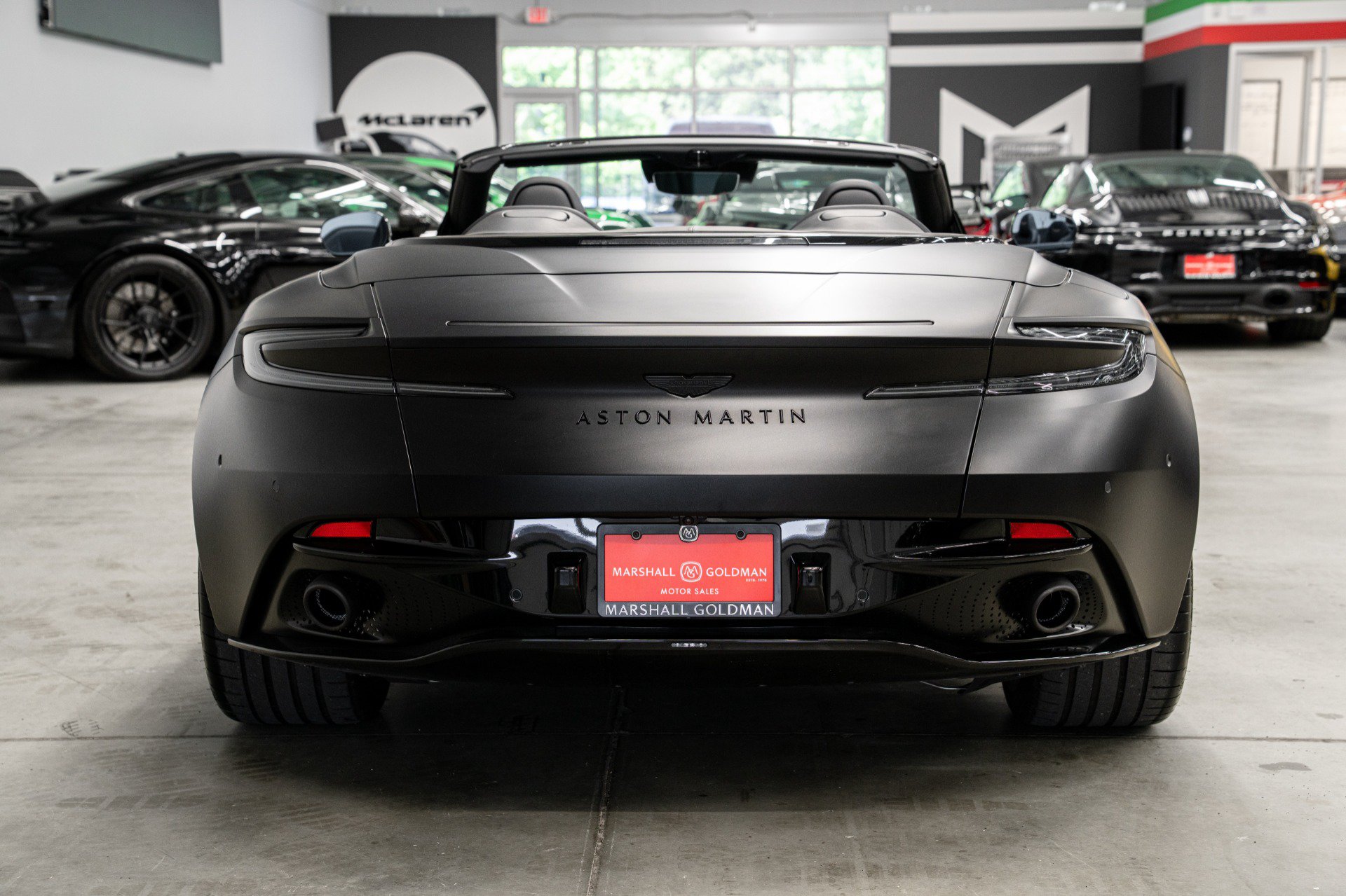 Used 2025 Aston Martin DB12 Convertible RWD image 7