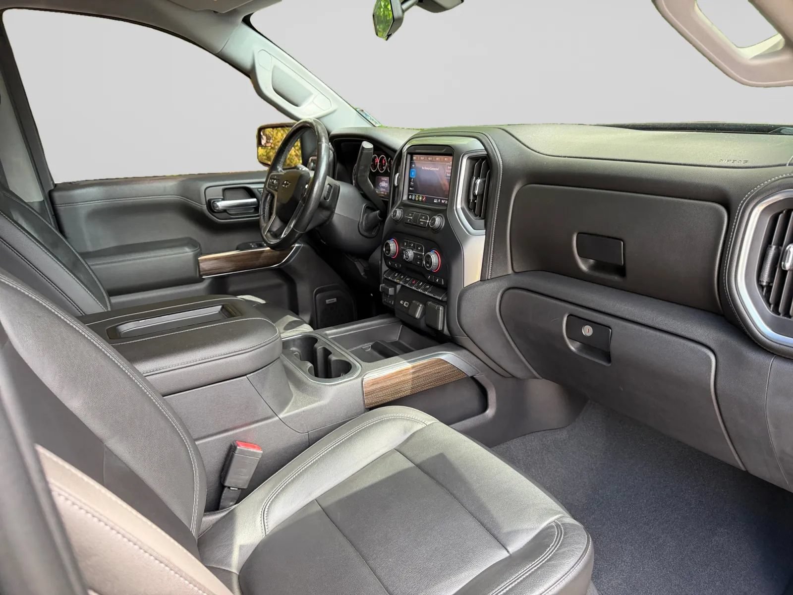Used 2019 Chevrolet Silverado 1500 LT Trail Boss AWD/4WD image 33