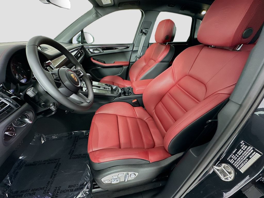 New 2026 Porsche Macan AWD/4WD image 5