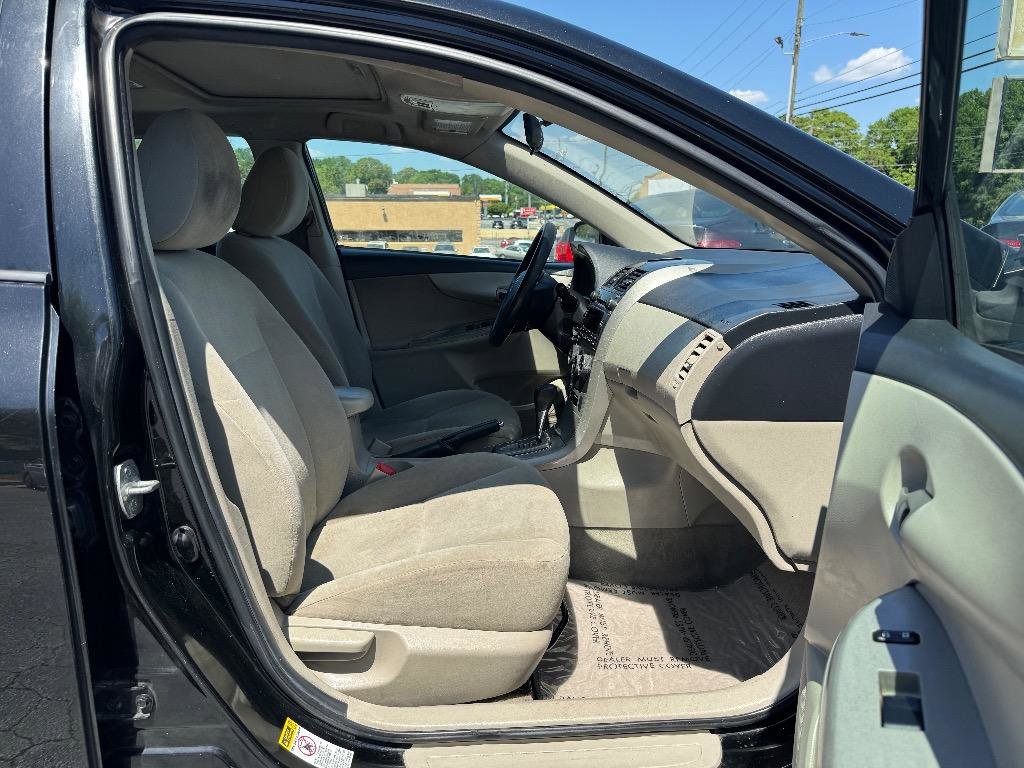 Used 2011 Toyota Corolla LE FWD image 18
