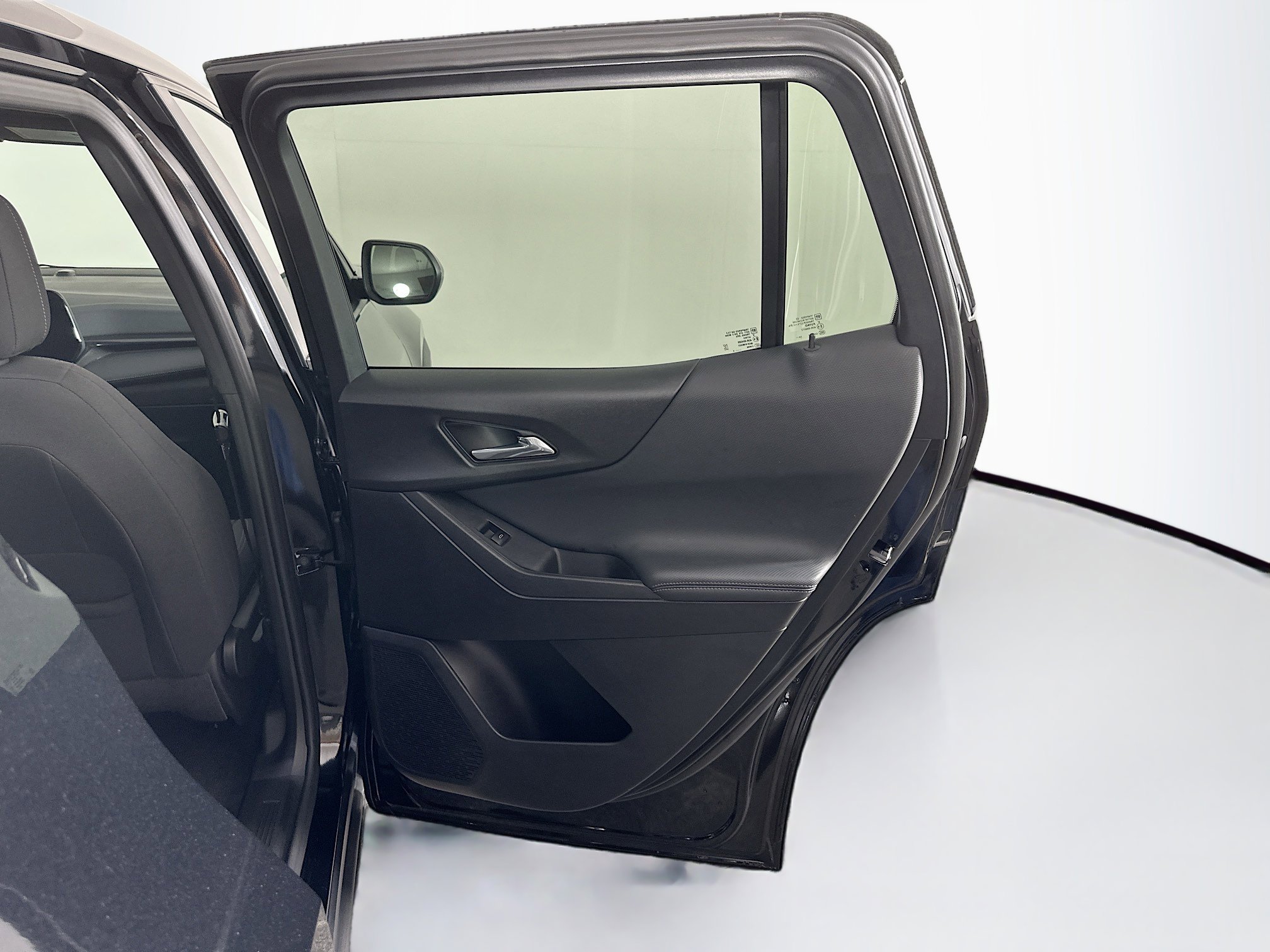 Used 2025 Chevrolet Equinox LT AWD/4WD image 30