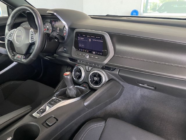 Used 2021 Chevrolet Camaro SS RWD image 11