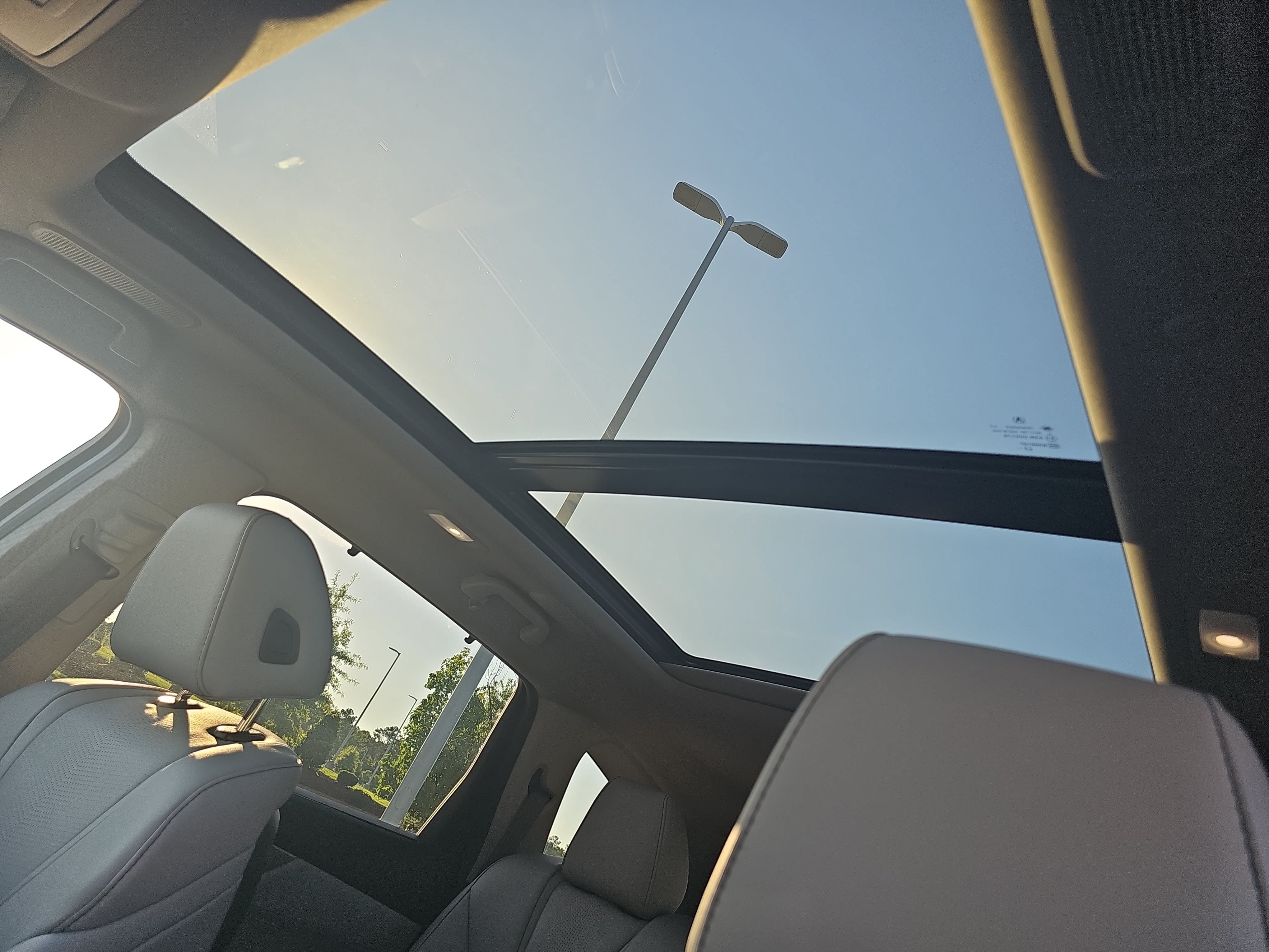 Certified 2025 Acura MDX FWD w/ Technology Package image 30