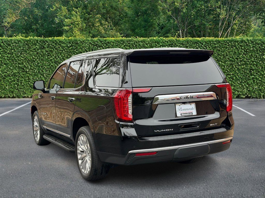 Used 2023 GMC Yukon SLT w/ SLT Luxury Package image 6