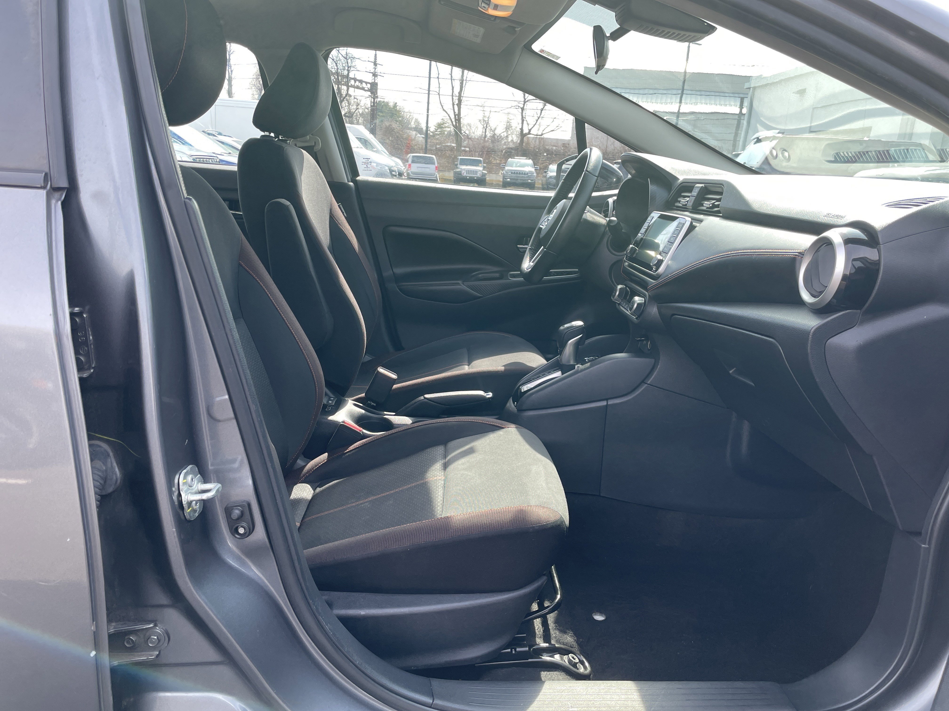Used 2020 Nissan Versa SR image 12