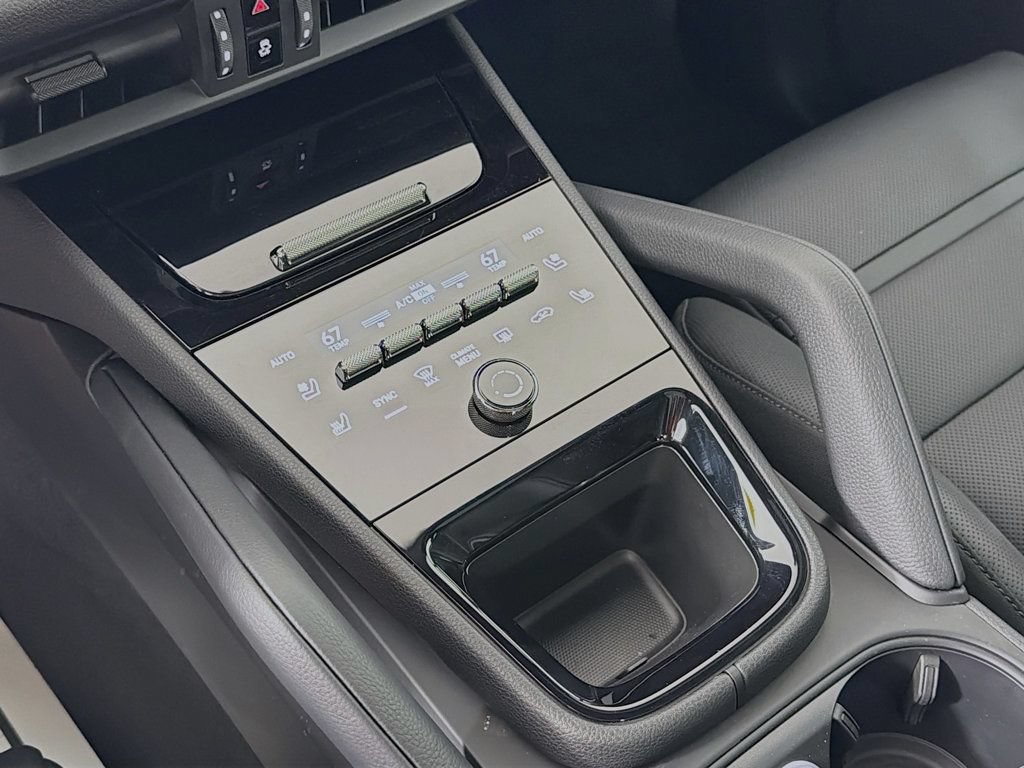 Certified 2025 Porsche Cayenne S AWD/4WD image 22