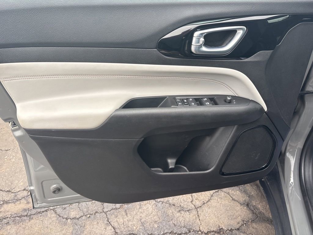 Certified 2022 Jeep Compass Limited image 12