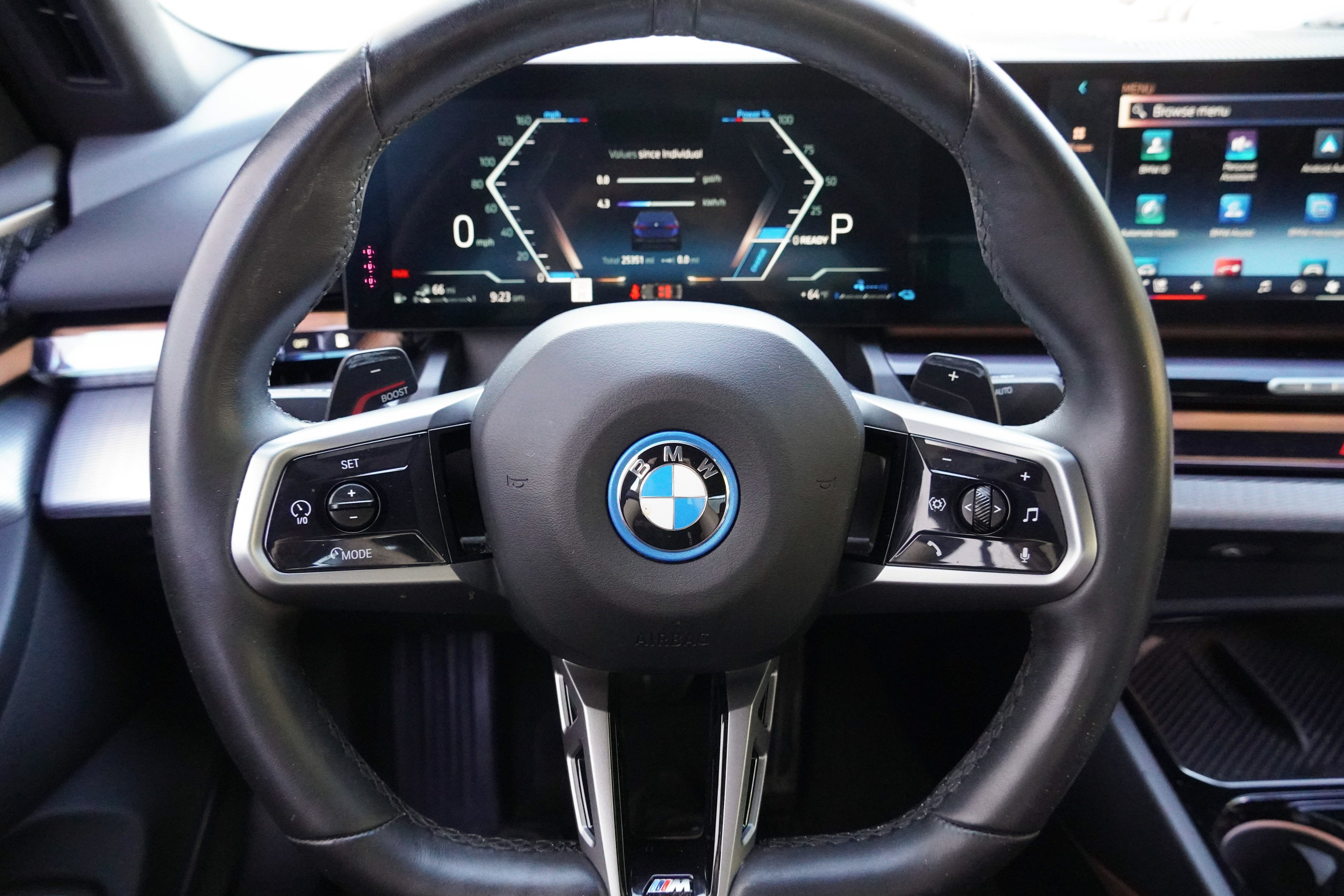 Certified 2025 BMW 550e xDrive w/ Executive Package AWD/4WD image 18