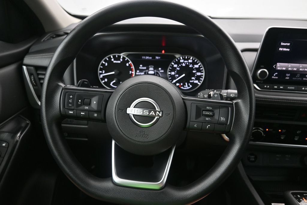 Used 2024 Nissan Rogue S FWD image 13