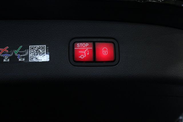 New 2026 Mercedes-Benz GLC 300 4MATIC image 8