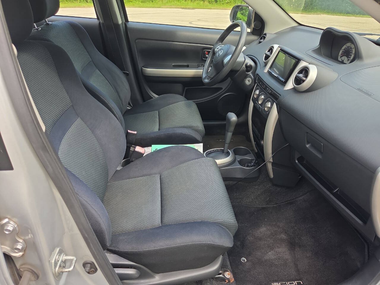 Used 2006 Scion xA FWD image 16