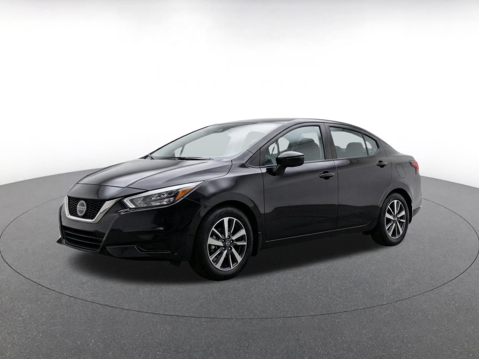 Used 2025 Nissan Versa SV FWD image 3