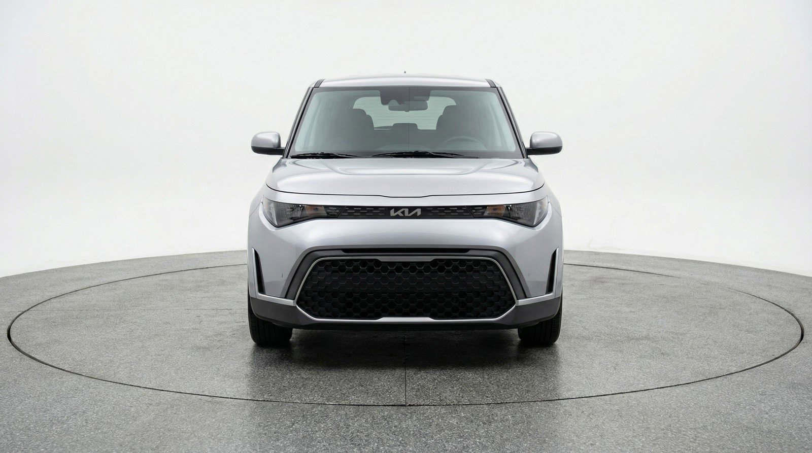 Used 2025 Kia Soul LX w/ LX Technology Package image 2